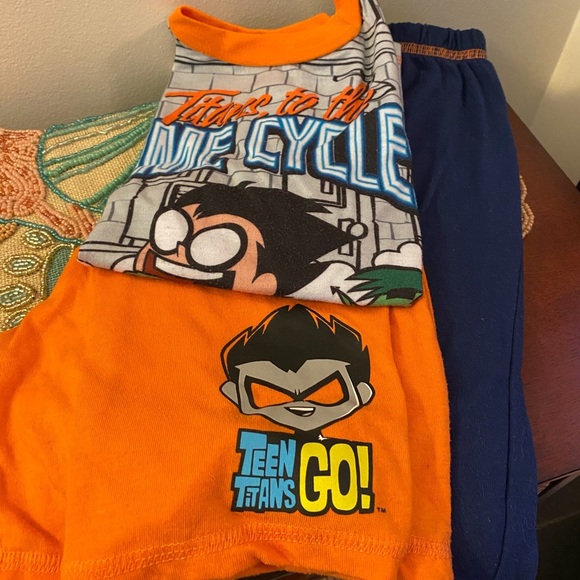 3 Piece Teen Titans Pajamas - Picture 1 of 5